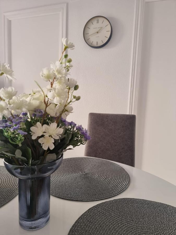 Lasstory Apartment Торевиеха Екстериор снимка